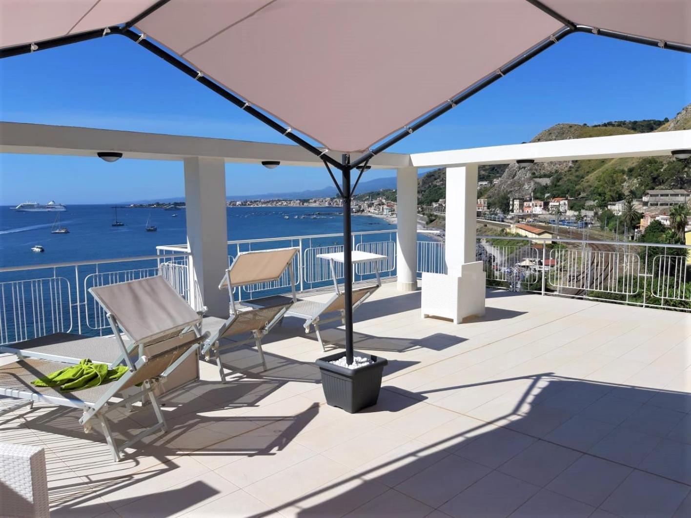 Apartment La Baia Dei Delfini *